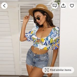 Sicilian Print Cropped Top with Puff Sleeves